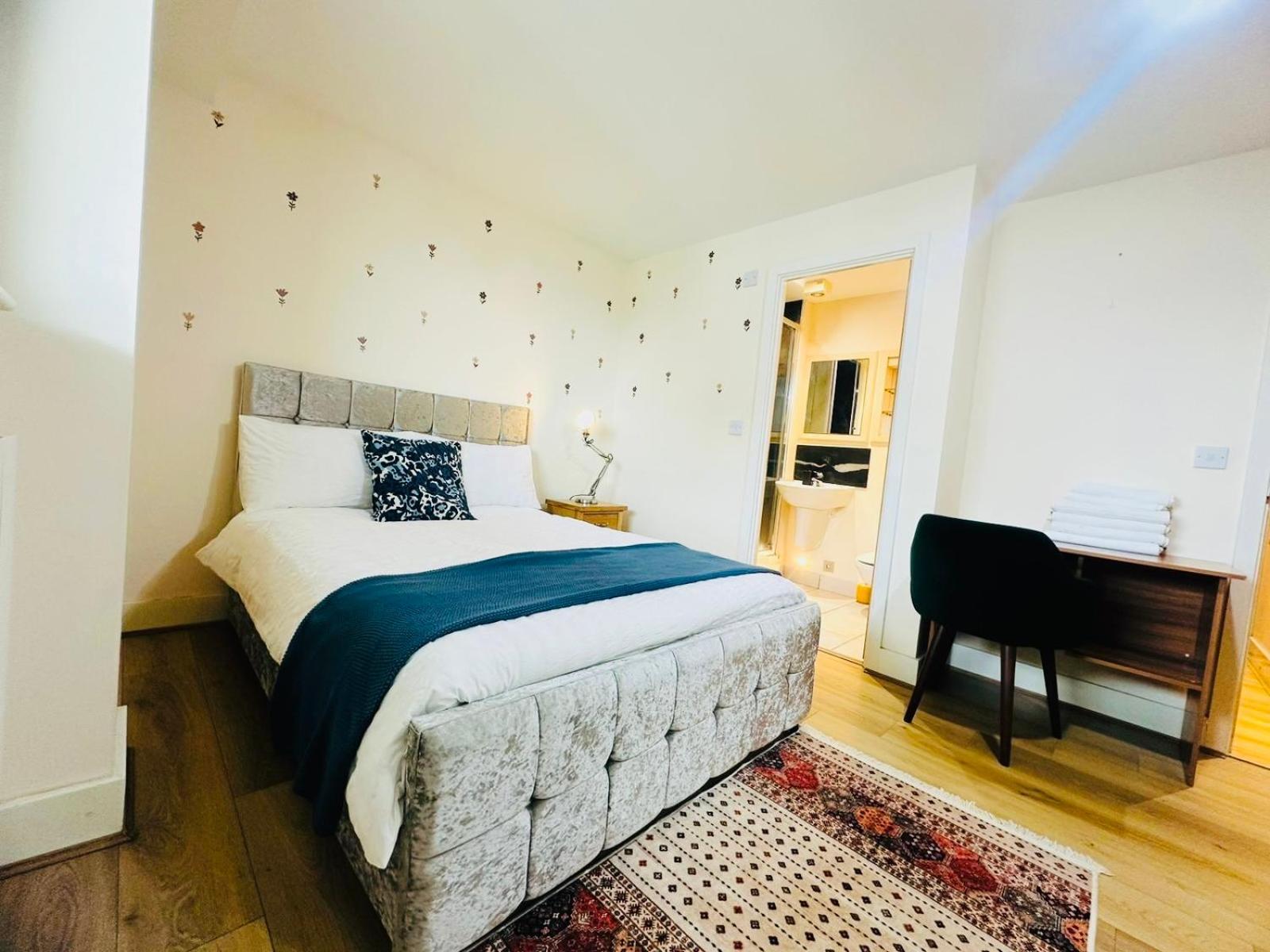 Modern 2Bed 2Bath Apartment Canary Wharf - Upto 5 Person Londra Esterno foto