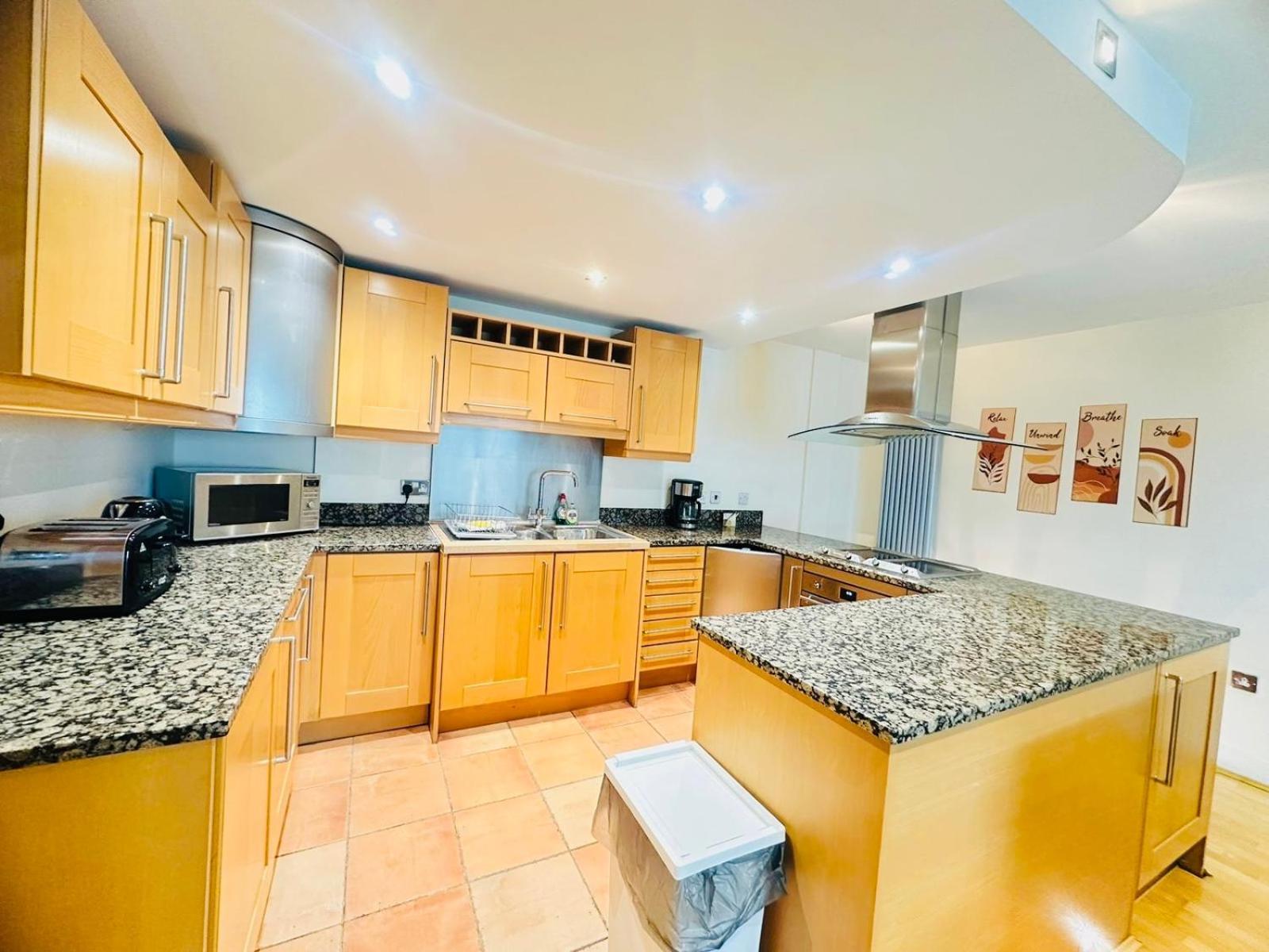 Modern 2Bed 2Bath Apartment Canary Wharf - Upto 5 Person Londra Esterno foto