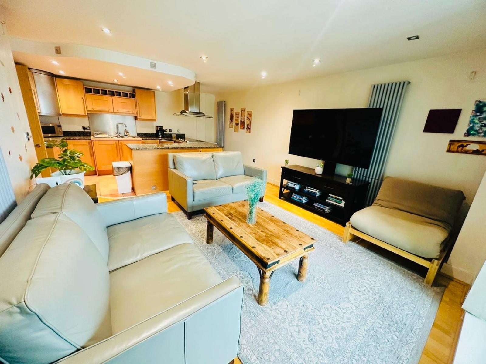 Modern 2Bed 2Bath Apartment Canary Wharf - Upto 5 Person Londra Esterno foto
