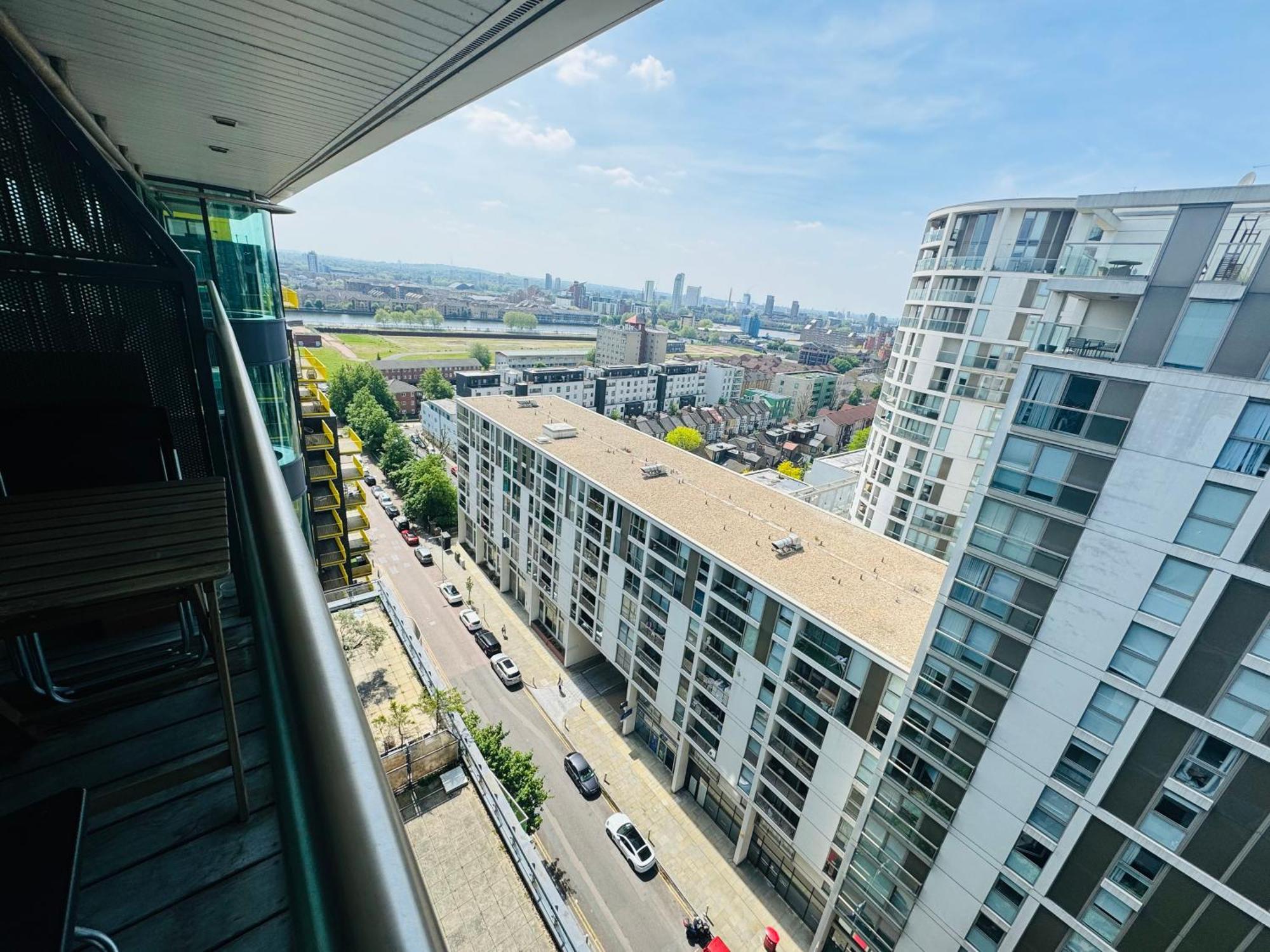 Modern 2Bed 2Bath Apartment Canary Wharf - Upto 5 Person Londra Esterno foto